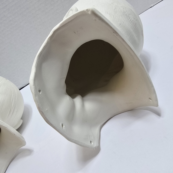 Elegant Cream Bust Sculpture Pair - Picture 10 of 10